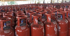  Oil companies reduce price of 19 kg commercial and 5 kg FTL cylinders