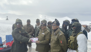 BSF DG Reviews Operational Preparedness Of Force Along LoC In Kashmir