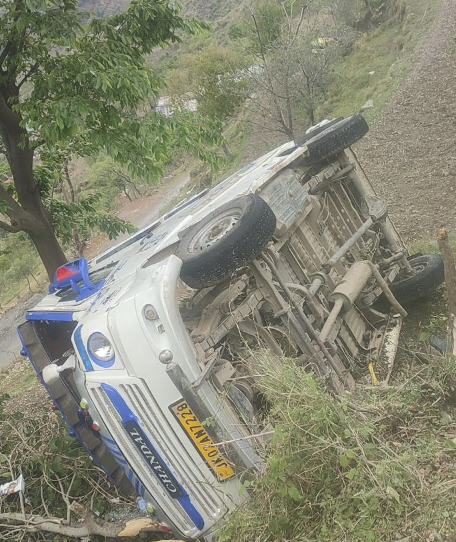 Twelve persons injured in Darhal Rajouri road accident