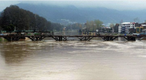 Threat of flood in Kashmir subsides as water levels recede