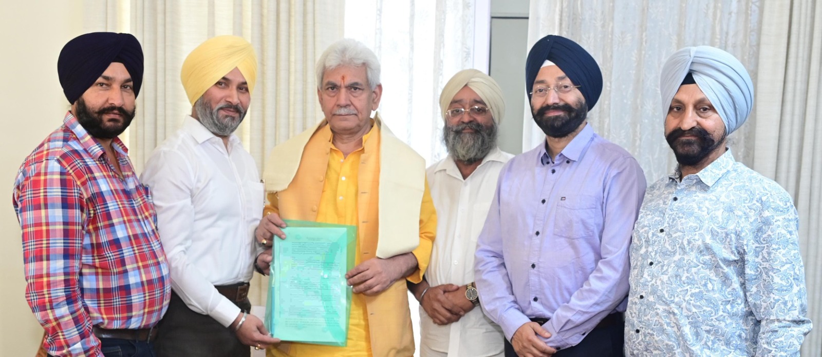 A delegation of Sikh Coordination Committee Jammu Kashmir called on Lieutenant Governor Shri Manoj Sinha