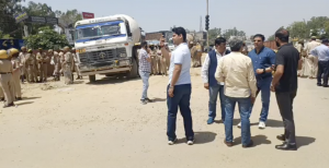 Greater Kailash Murder Case | Family Stages Protest, Block Jammu-Pathankot National Highway