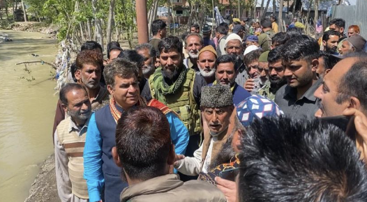 Ravinder Raina Visited Flood Prone Villages of Kupwara District