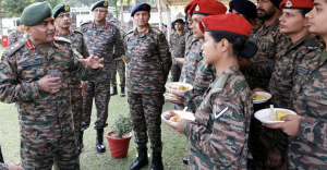 Army Chief Visits Command Hospital In Udhampur