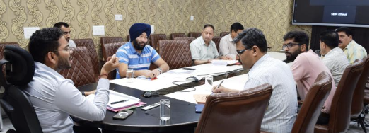 DC Jammu discusses delimitation of municipalities in district