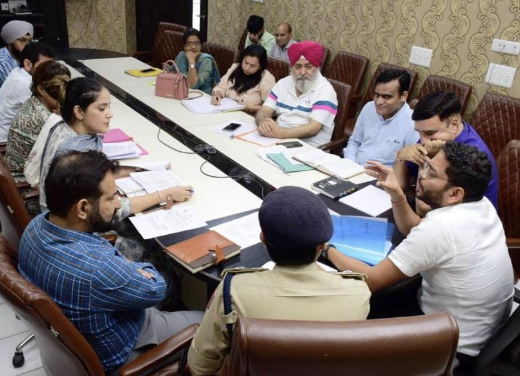 DC Jammu discusses action plan for rehabilitation of street children