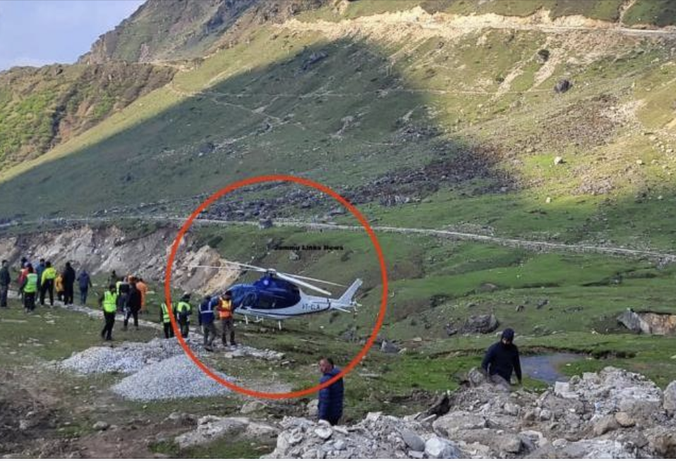 Helicopter makes emergency landing in Kedarnath