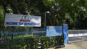 I-T Dept Asks Taxpayers To Link PAN With Aadhaar By May 31 To Avoid Higher TDS Deduction