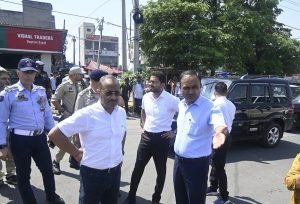 Div Com Jammu conducts on spot inspection of upgradation project works in Transport Nagar