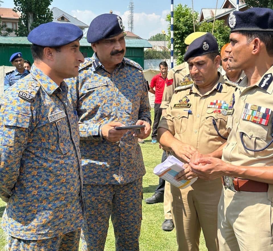 ADGP Law And Order, Other Officials Brief MRT Teams Ahead Of Amarnath Yatra