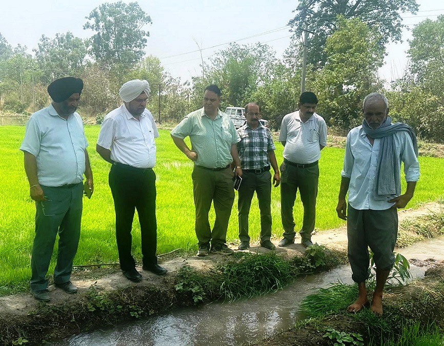 Director Agriculture Jammu reviews Kharif Crop preparedness at SM Farm Chinore