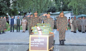 Army Chief Lays Wreath, Pays Homage To Soldier Killed In Kupwara Gun Battle