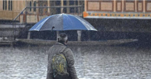 Heavy rain lashes part of J&K; MeT predicts more rainfall