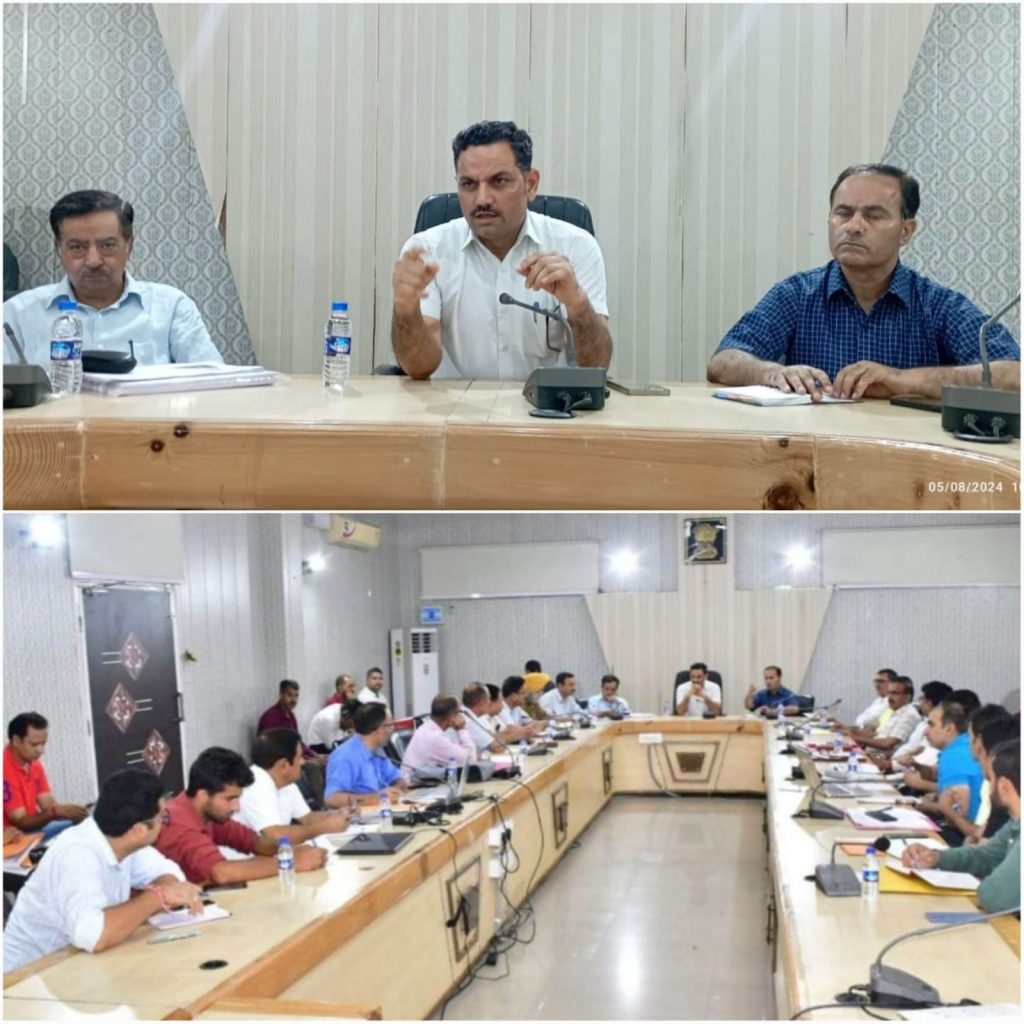 DC, MD JJM J&K review progress on JJM schemes in Rajouri