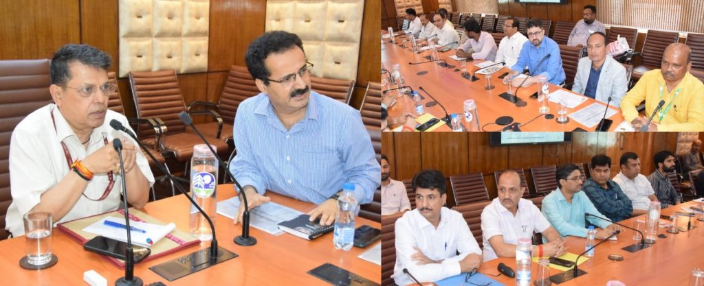 Shantmanu reviews working of Food, Civil Supplies & Consumer Affairs Department