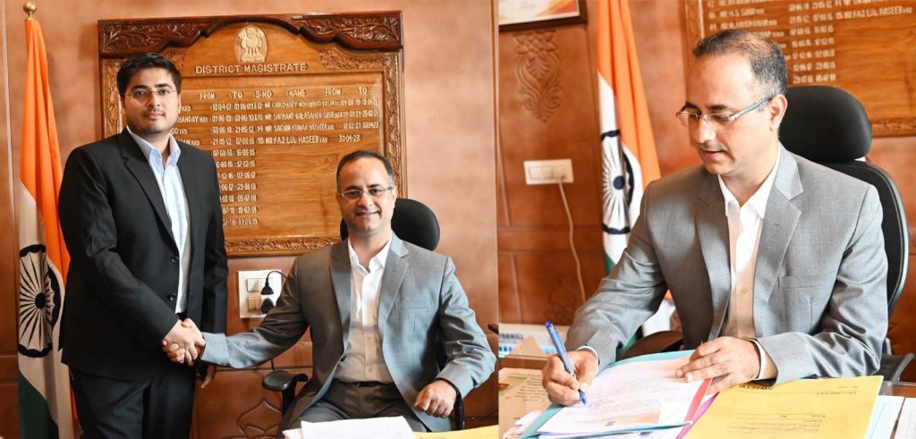 Mohammad Shahid Saleem assumes charge as Deputy Commissioner, Shopian