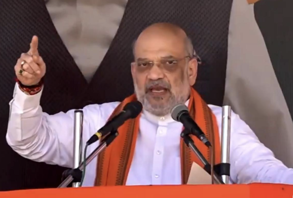 Clear Fight Btwn Abdullah-Gandhi Families And BJP: Amit Shah