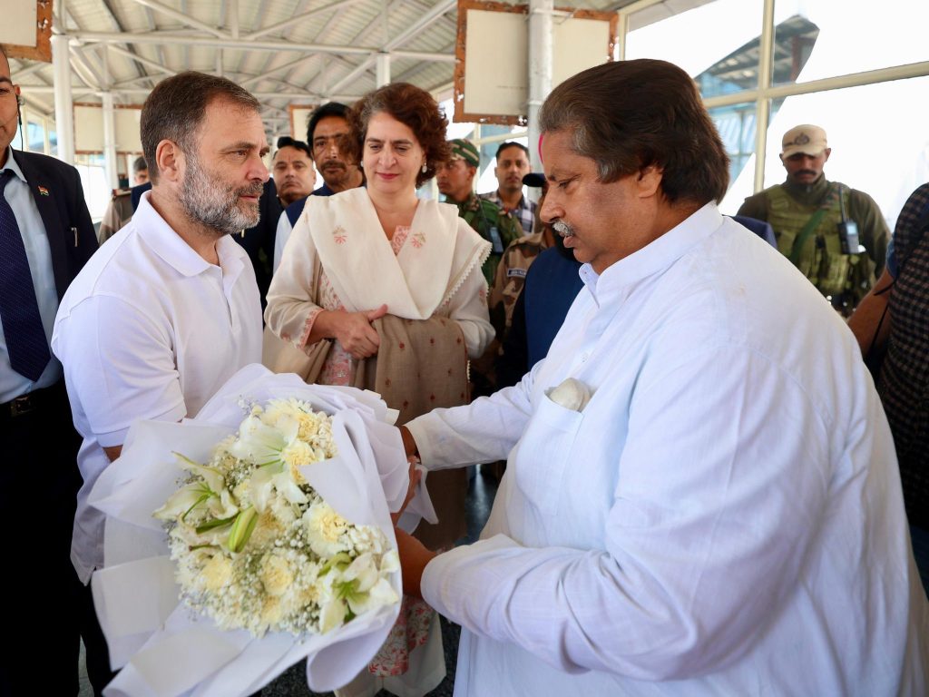 Rahul Gandhi, Priyanka Gandhi Vadra arrive in Srinagar to attend swearing-in ceremony of Omar Abdullah