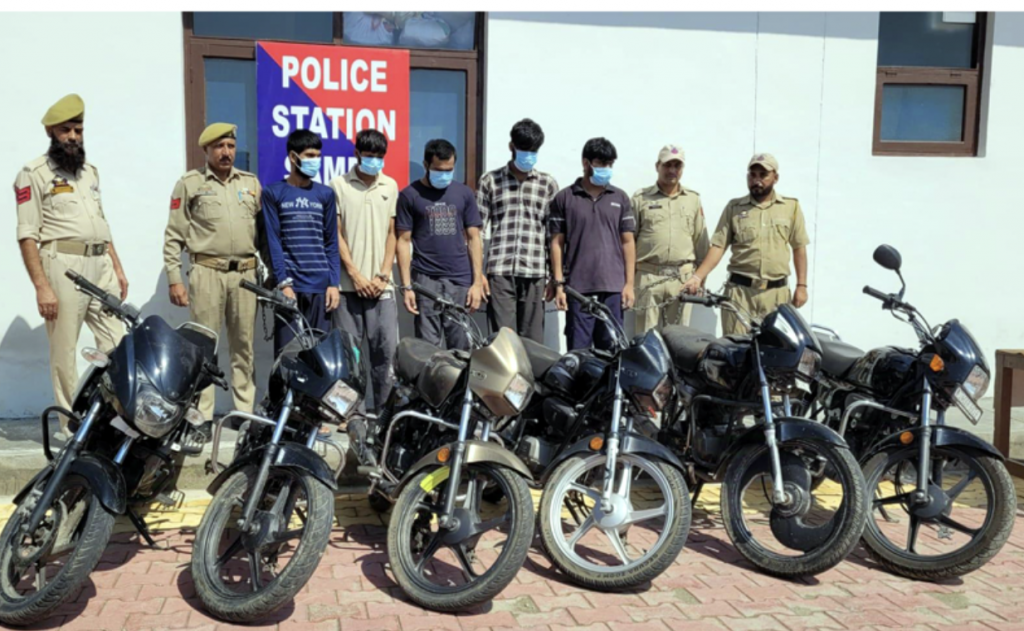 2 inter-district gangs busted; 5 thieves arrested, 6 bikes, cash recovered