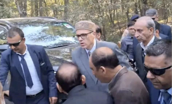 CM Omar Abdullah Visits Residence Of Slain Doctor In Budgam