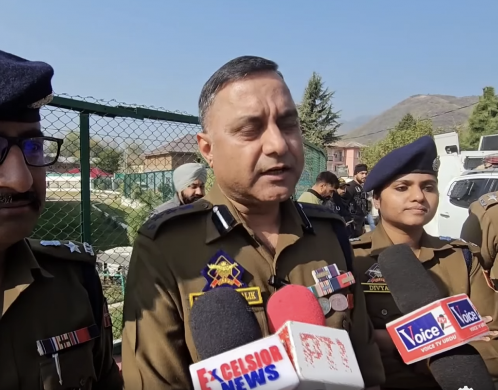 3-4 terrorists believed to be involved in Gulmarg convoy attack: SSP Baramulla