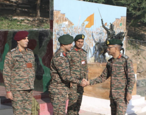 Northern Army Commander reviews security grid in Akhnoor