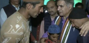 Ravinder Raina meets families of Village Guards killed by terrorists