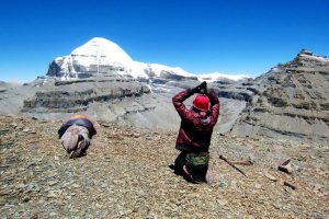  India, China decide to resume Kailash Mansarovar Yatra, direct flights