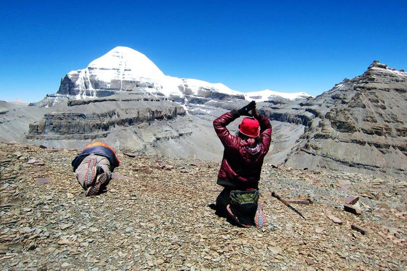 India, China decide to resume Kailash Mansarovar Yatra, direct flights