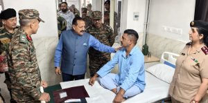 Dr Jitendra Meets Injured Soldiers In Military Hospital; Hails Their Courage, Determination