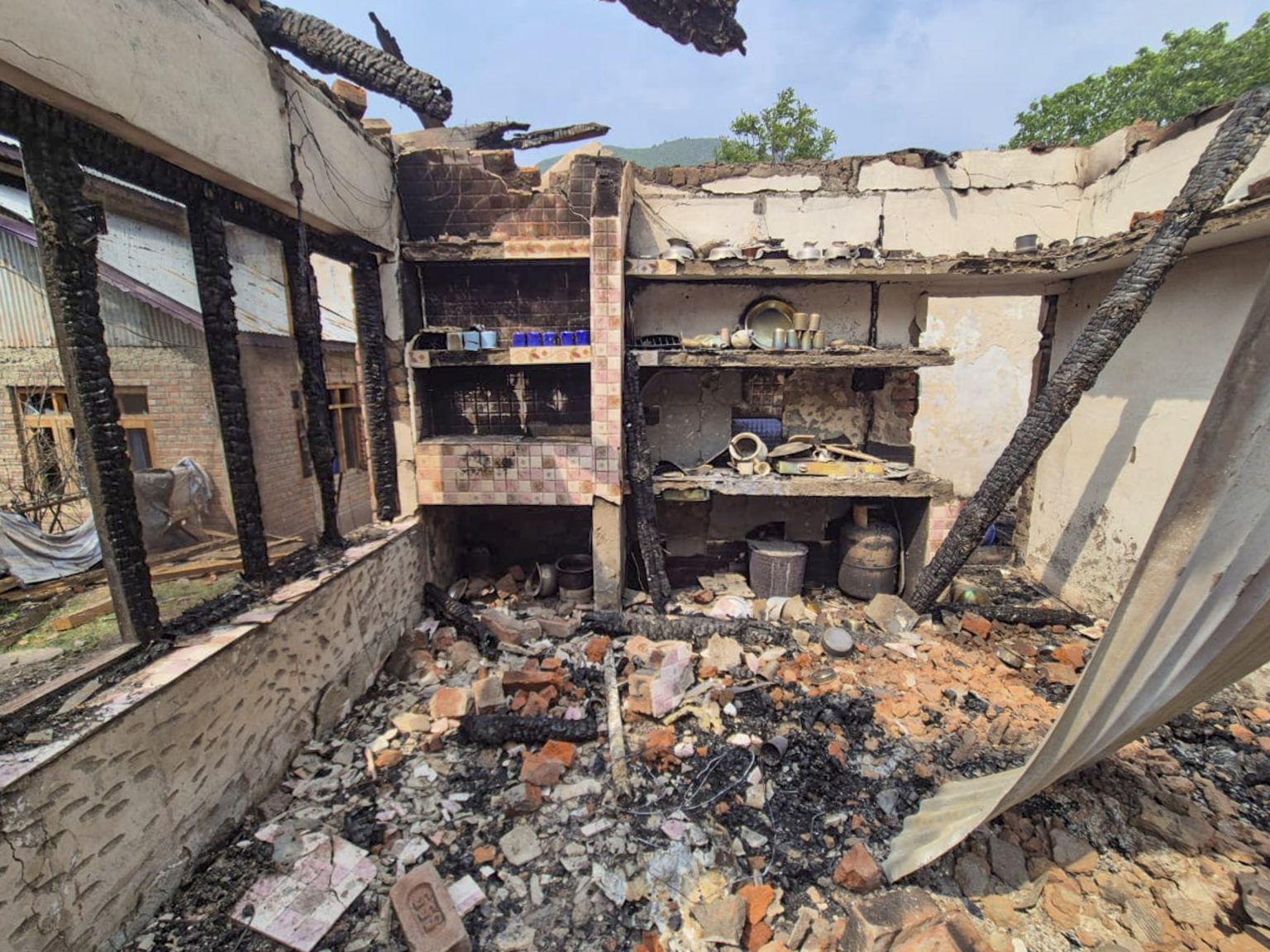 Pak Troops Continue Shelling Along LoC In J&K, Indian Army Responds Proportionately: Officials