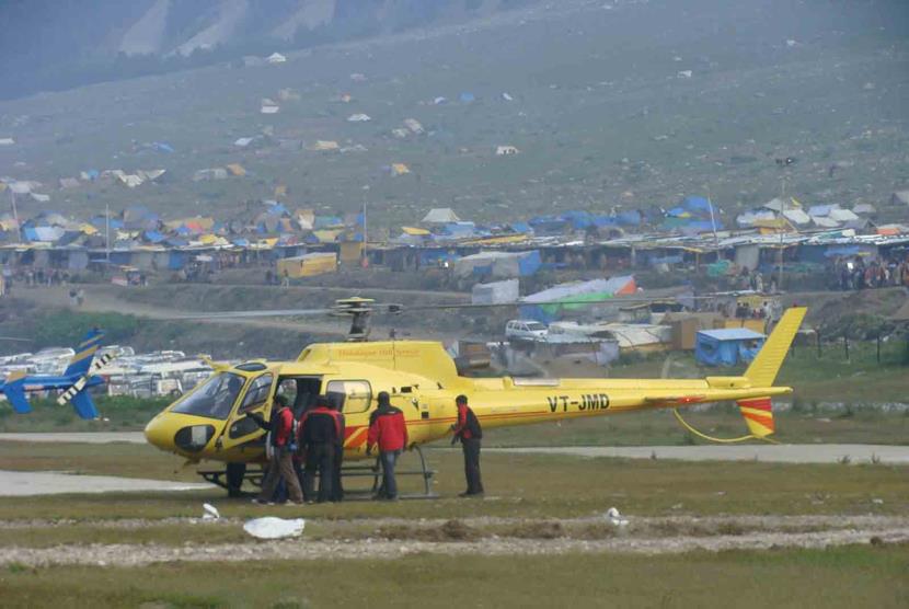 No helicopter service for Amarnath pilgrims this year as both routes declared ‘No Flying Zone’