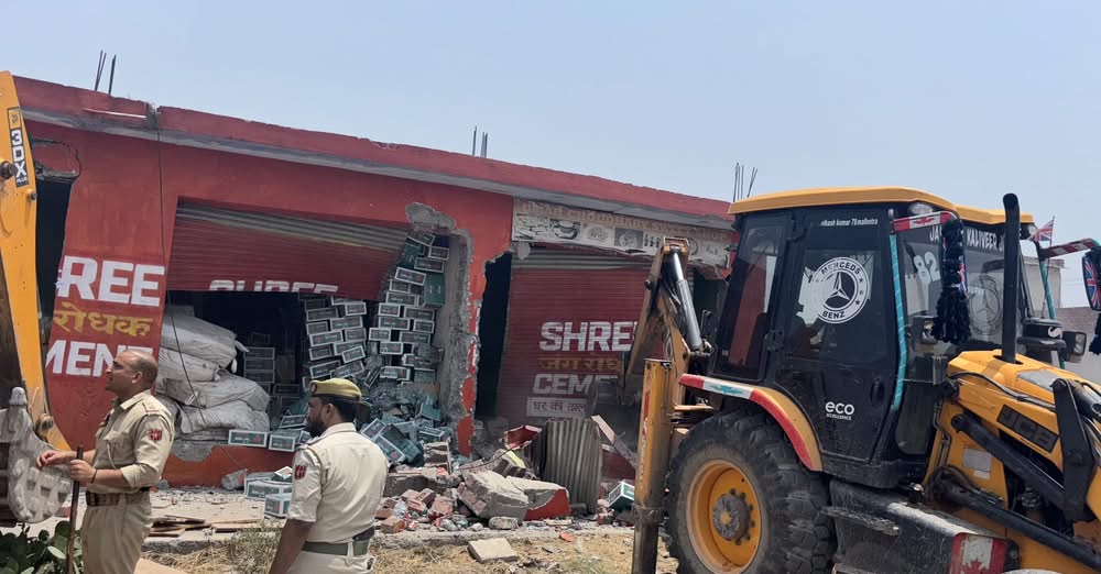 Drug Peddler’s Shops Build On Govt Land In Jammu Demolished