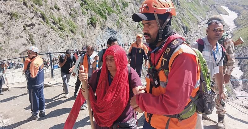 8355 perform darshan at holy cave, 2300 leave from Jammu