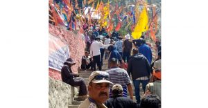 Over 17000 perform darshan at holy cave, yatra touches 2 lakh in 11 days