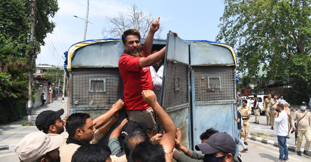 PDP’s Protest March Against J&K Govt Thwarted By Police, Several Leaders Detained