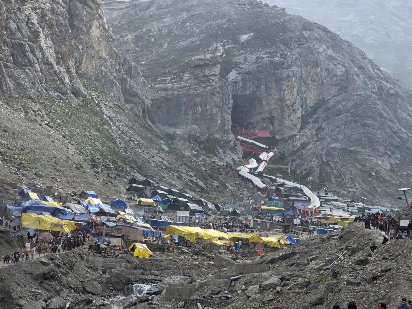 Amarnath Yatra Suspended For A Day From Pahalgam And Baltal