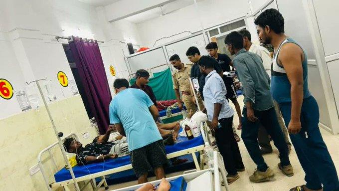 2 dead, 32 injured in temple stampede in UP’s Barabanki
