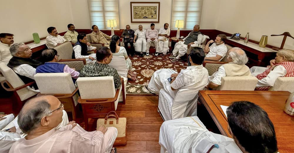 Opposition MPs Protest Against Bihar SIR; Vow To Press For PM’s Presence In House
