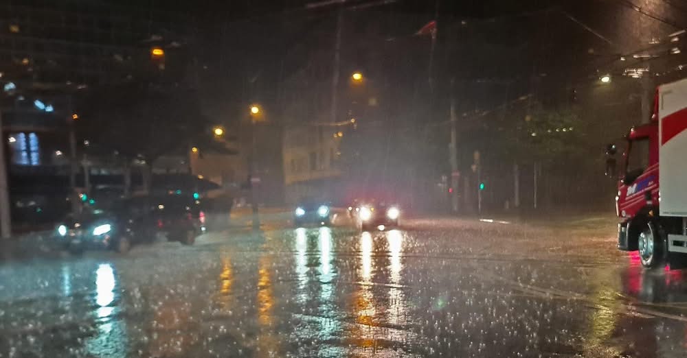 Heavy rains , flash floods expected in J&K: MeT issues advisory