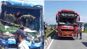 Over 10 Amarnath pilgrims injured after 3 Yatra vehicles collide in Kulgam