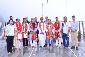 LG Kavinder Gupta Pays Obeisance At Mata Vaishno Devi Shrine
