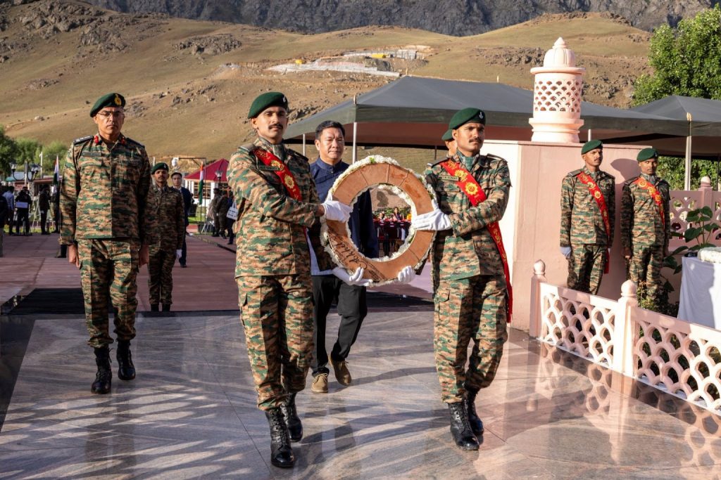 Khandu Pays Tributes To Kargil War Heroes At Drass Memorial