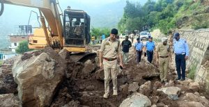 15 houses damaged as landslide strikes Sunjwan, NH shut for 3rd day