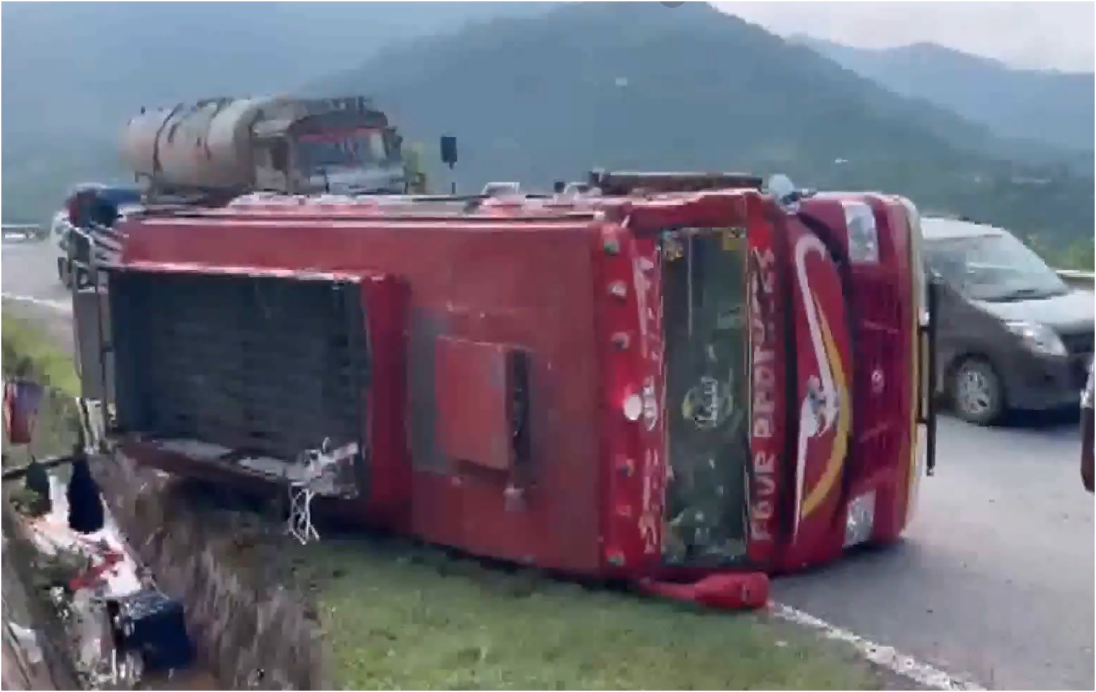 Woman Killed, 9 Injured In Minibus Accident In Udhampur