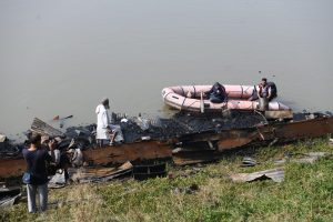 Houseboat Catches Fire On Jhelum In Srinagar