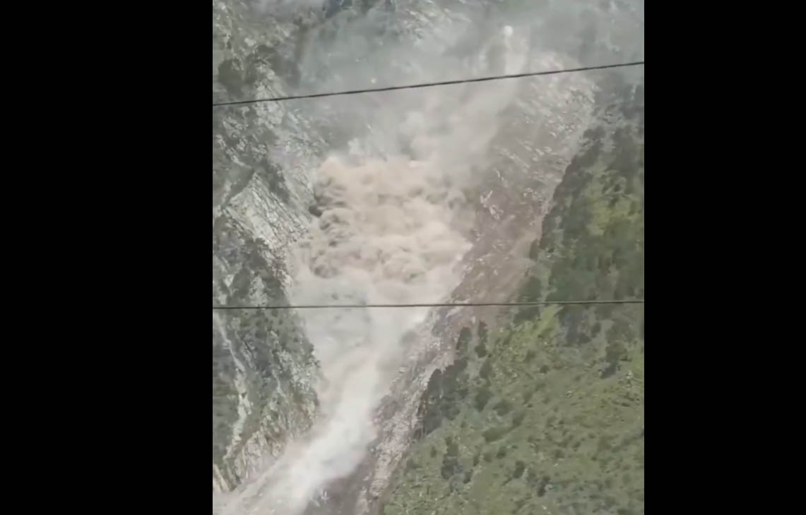 Landslide In Khuni Nallah Blocks Bichalri River In Ramban; Villages Downstream Under Threat