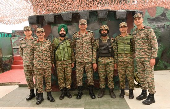 White Knight Corps GOC Reviews Security In J&K’s Poonch