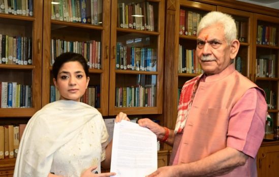 PDP’s Iltija Mufti Calls On J-K L-G, Flags Apple Industry’s ‘Crisis’ Due To Highway Closure