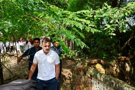 Rahul Gandhi visits flood-affected areas of Punjab, takes stock of relief efforts